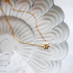 Dainty Daisy Necklace, Gold Plated Daisy Necklace, Dainty Flower Necklace Gift